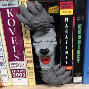 Werewolf Book Nook Insert – 3D Printed Horror Shelf Display